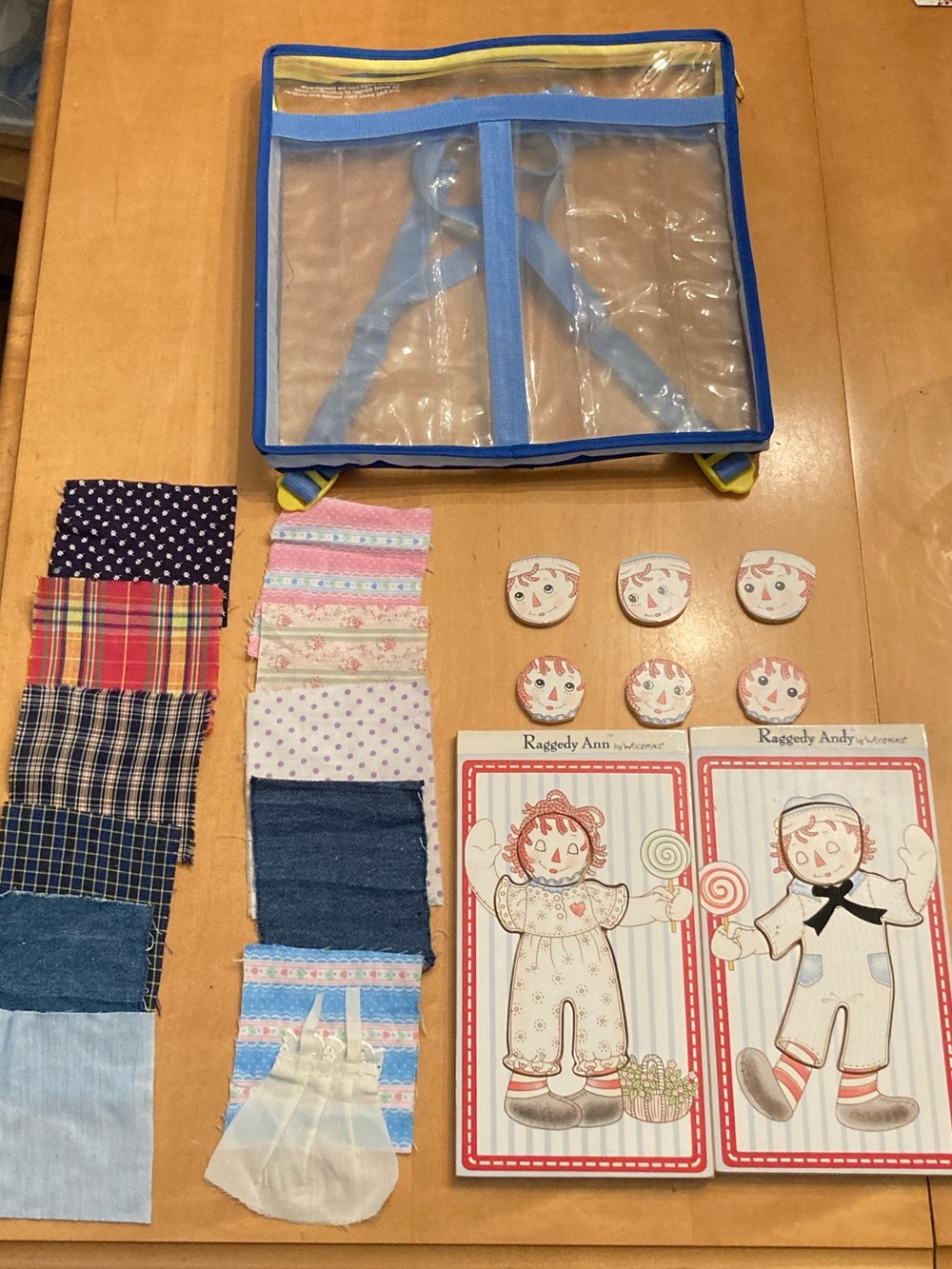 Vintage Woodkins Raggedy Ann & Andy Dress Up Travel Backpack Activity Set 2001